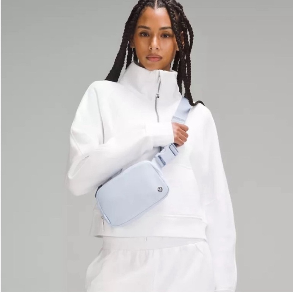 Lululemon crossbody 1L belt bag